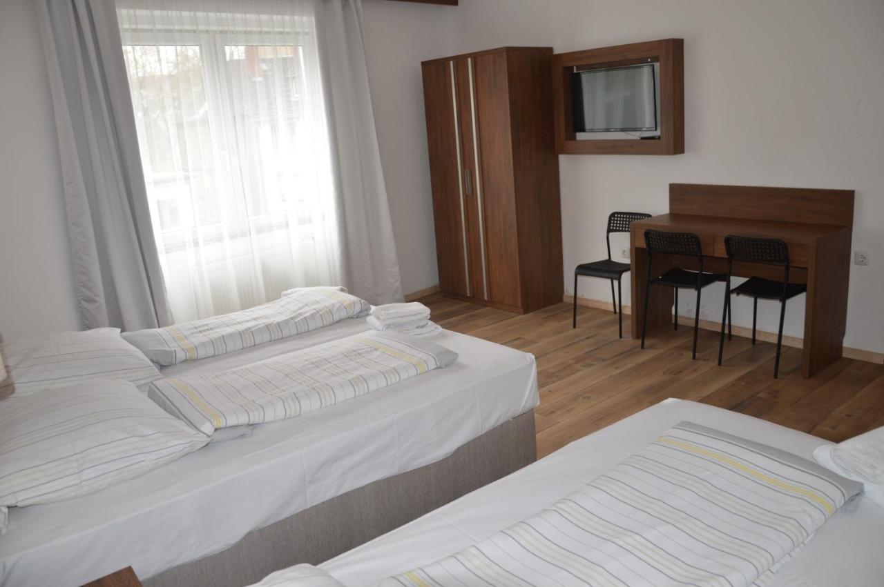 Hotel Colonia Ngoại thất bức ảnh